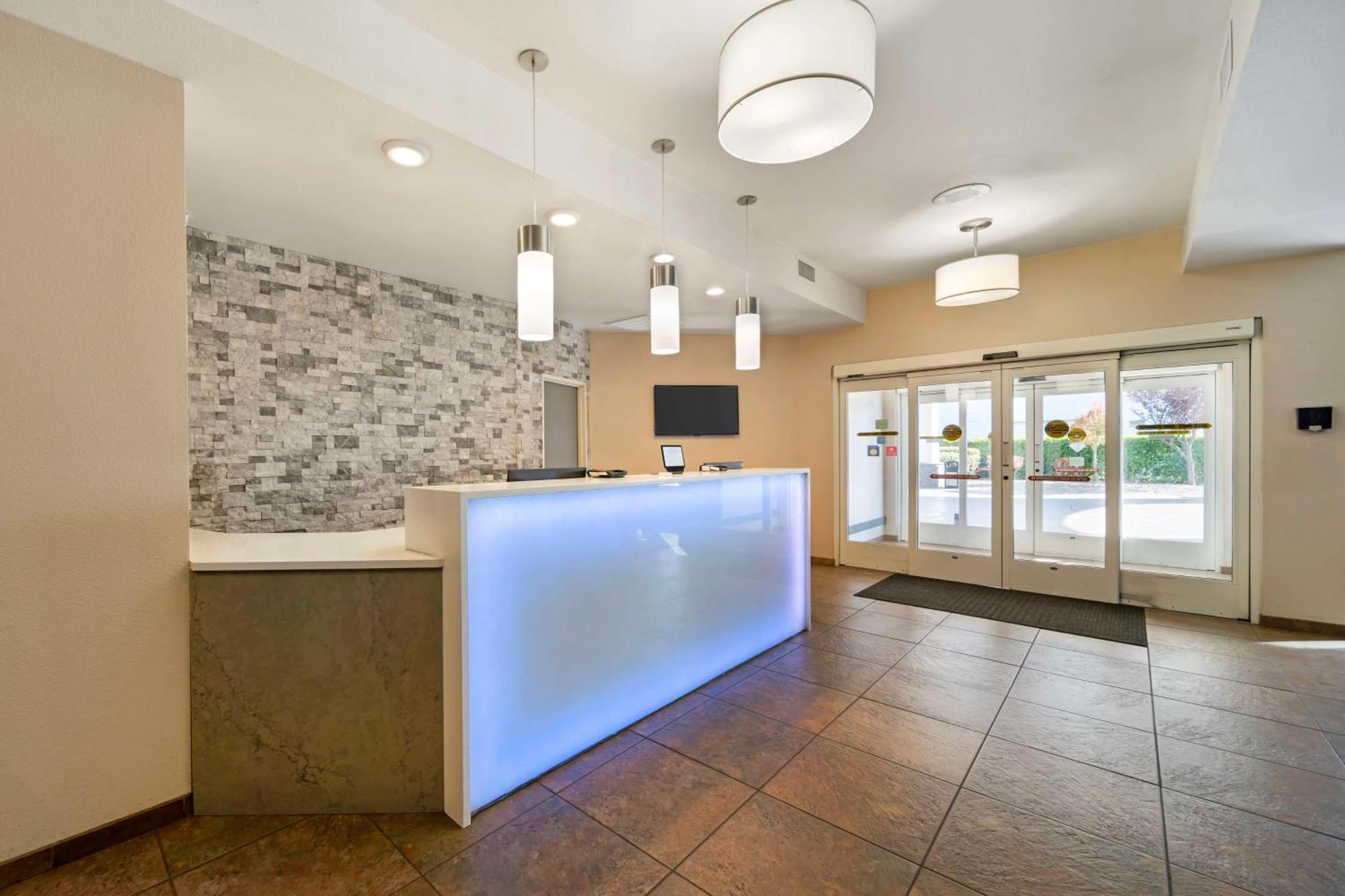 Best Western Crater Lake Highway White City/Medford Εξωτερικό φωτογραφία